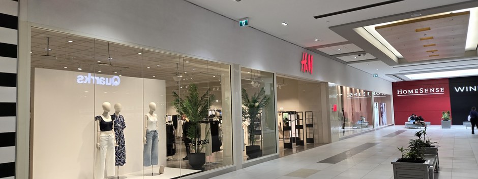 A Plus Automatic Door & Storefront Ltd.: Prince George Commercial Glazing, Curtain Walls and Store Fronts